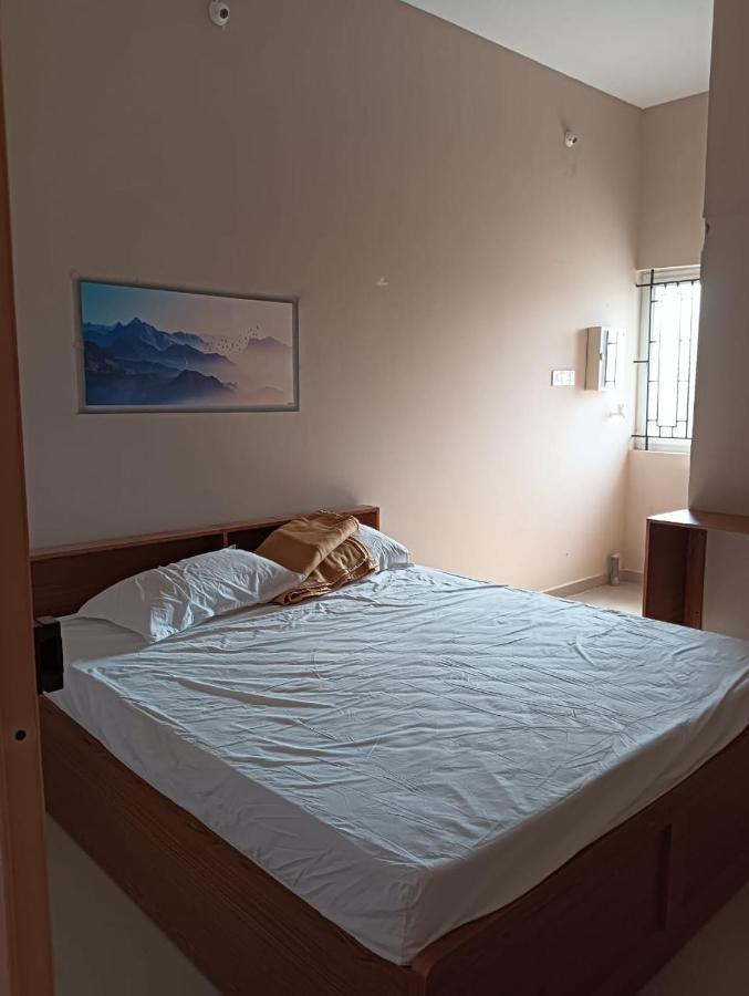 Surathi Enclave Standard Rooms Karumattampatti Екстериор снимка